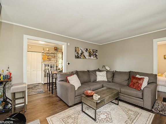 2nd image of 7718 Beach Rd