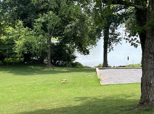 100 Sterling Rd, Hendersonville, TN 37075