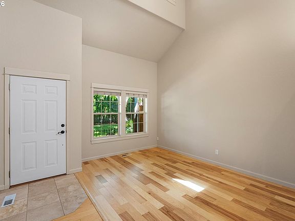 3rd image of 14927 SE Cedar Ave