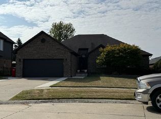 19732 Fillmore Dr, Macomb, MI 48044