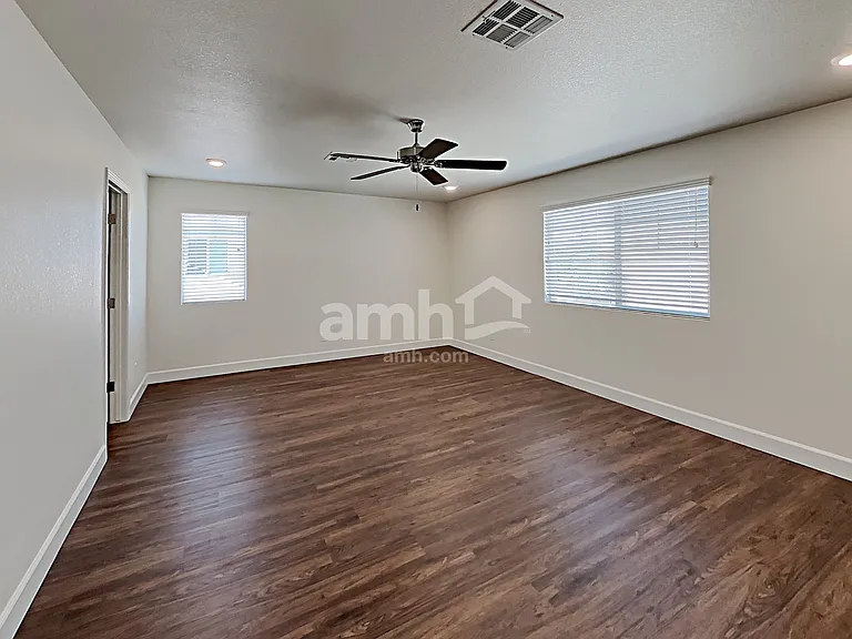 1613 Viaggio Ave — Photo 11
