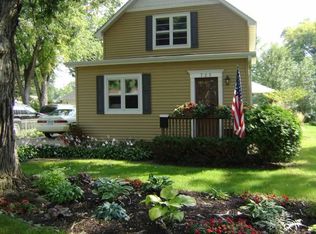 725 4th St W, Hastings, MN 55033