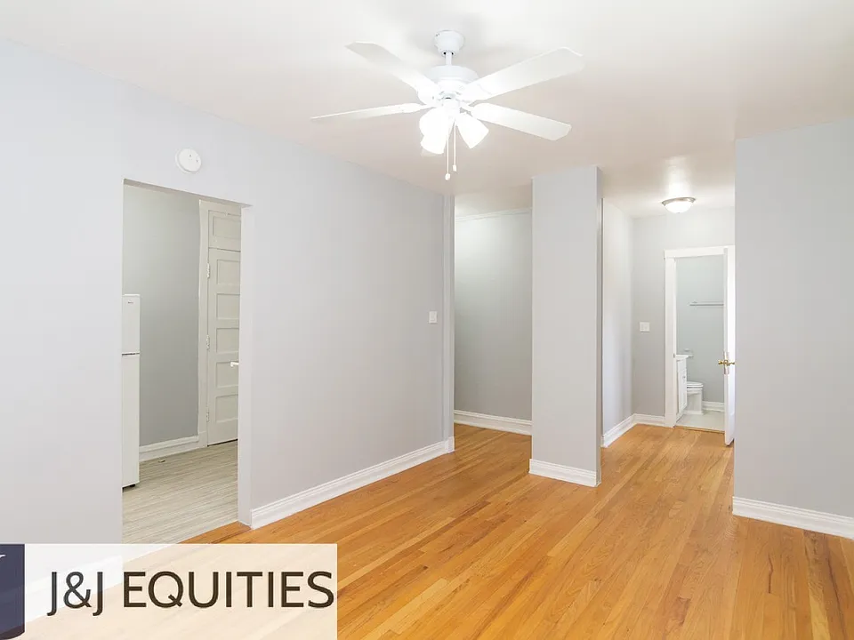 3257-3267 W. Wrightwood Ave