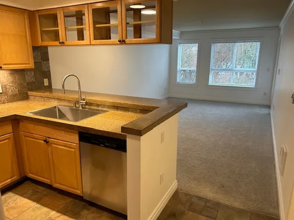 2805 NE 125th St, Seattle, WA