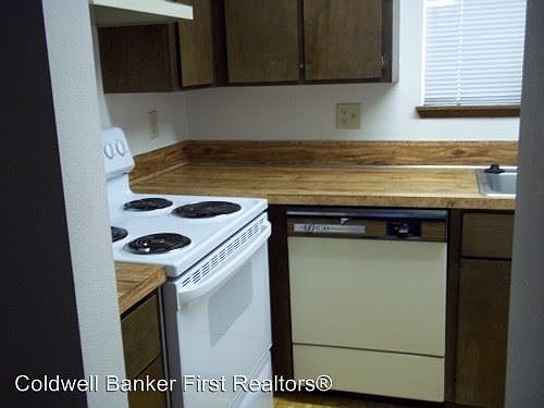 2nd image of 251 NE Birch Ave APT A