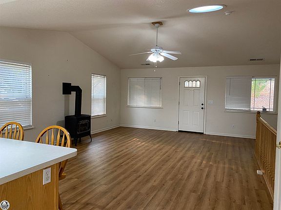 5th image of 121 Arbona Cir S