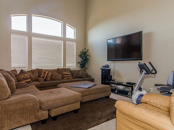 3rd image of 5482 W Quarry Hill Cir