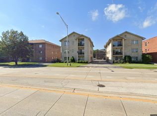 10624 Central Ave APT 2A, Chicago Ridge, IL 60415