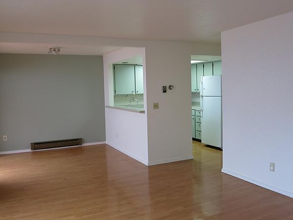 3rd image of 715 143rd Ave NE #H32