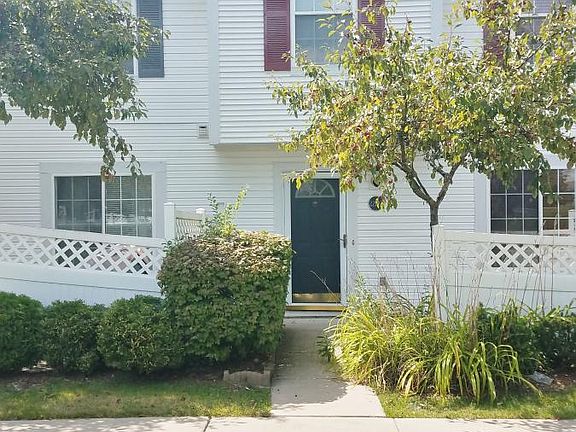 2nd image of 22197 Atlantic Pointe #1