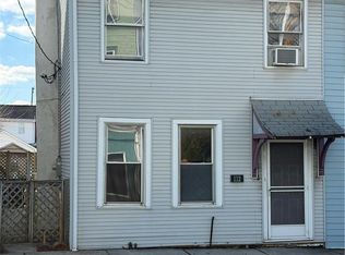 112 N Main St, Topton, PA 19562