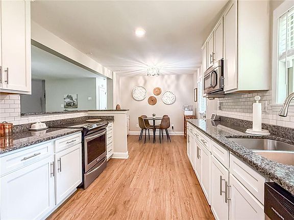 5th image of 5806 Stonehaven Dr NW