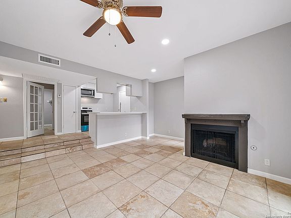 3rd image of 8611 DATAPOINT DR #15