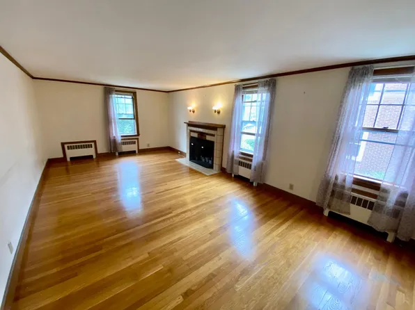62 Washington St, Newton, MA 02458