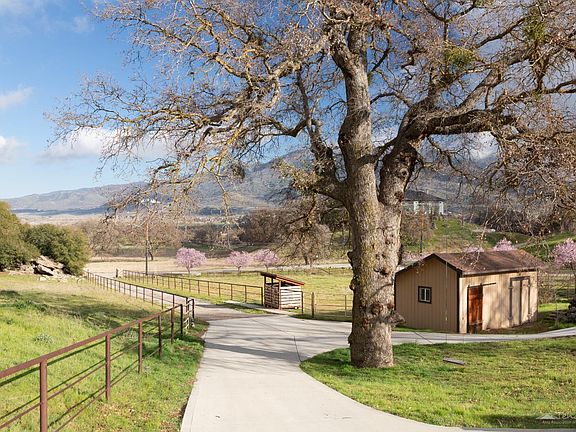 4th image of 29201 Angus Ct