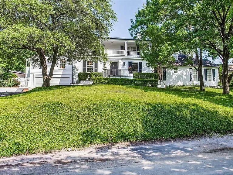 4804 Alan Dale Ln — Photo 1