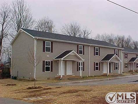 2nd image of 2813 Cobalt Dr APT D