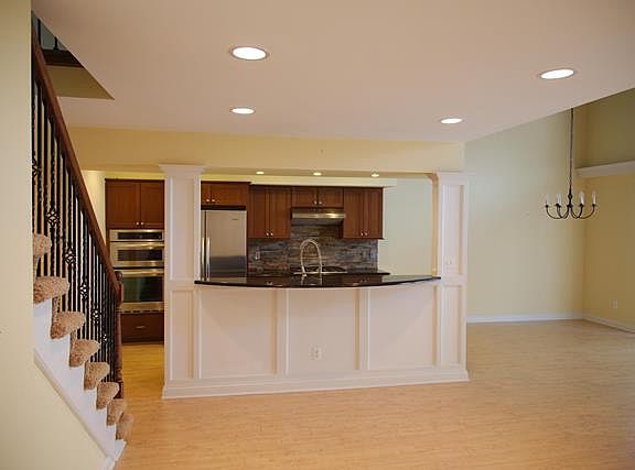 2nd image of 1070 S Lake Shore Dr #7-A2