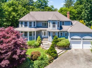 4 Gaylea Dr, Branford, CT 06405