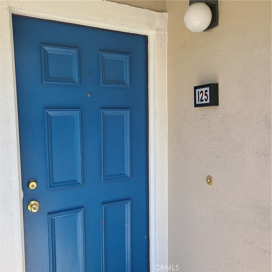 2 bed, 951 sqft, $3,200 — Photo 3