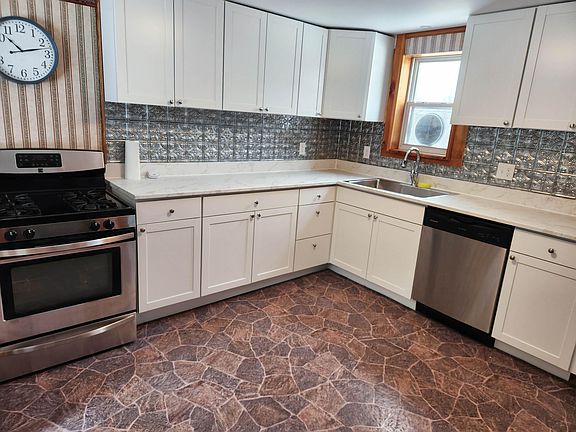 2nd image of 17 Washburn Road