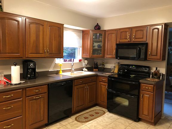 5th image of 6083 Peachview Dr