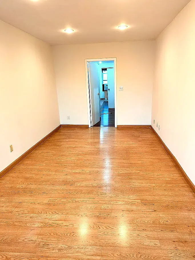 112A Nassau Avenue — Photo 4