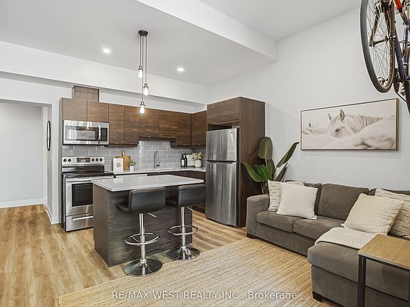 4th image of 405 Merritt St #2