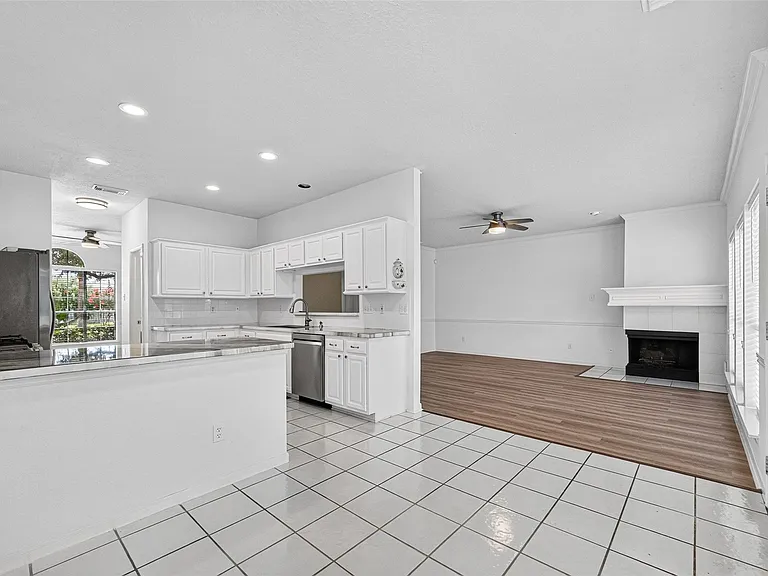 1253 El Camino Village Dr — Photo 13