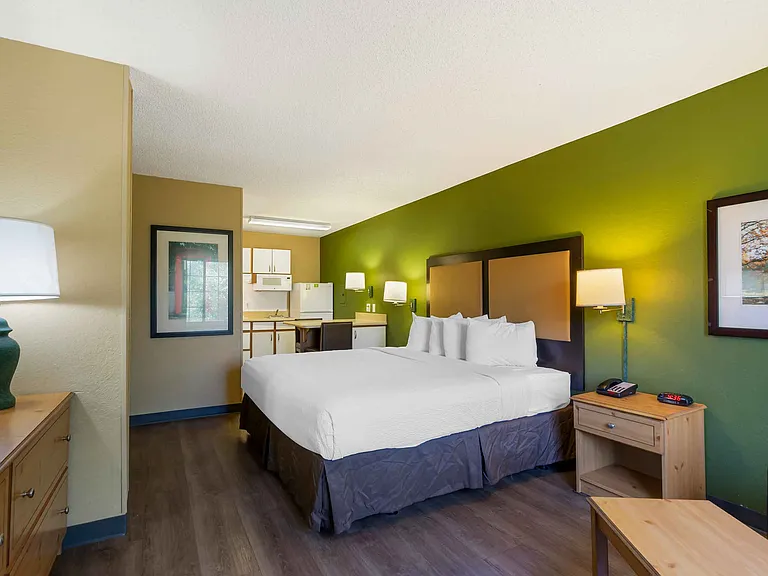 Superior Studio - 1 King Bed