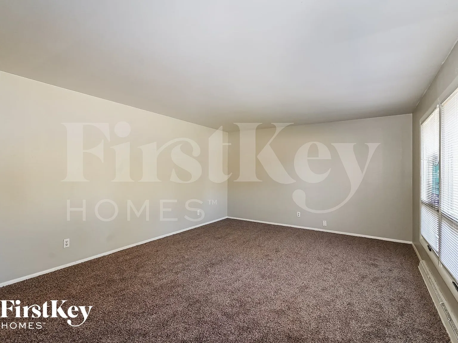 3 bed, 2.0 bath, 1359 sqft, $1,880 — Photo 4