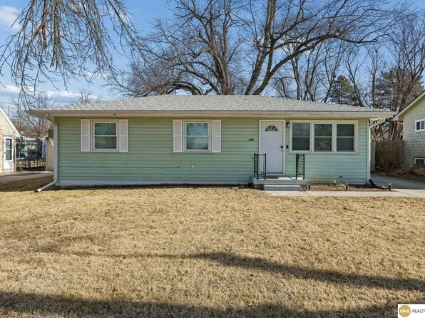 4919 N 64th St, Omaha, NE 68104