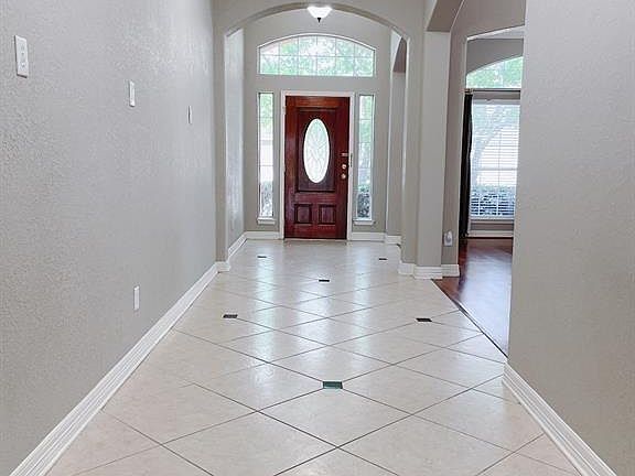 5th image of 2630 Canyon Falls Dr