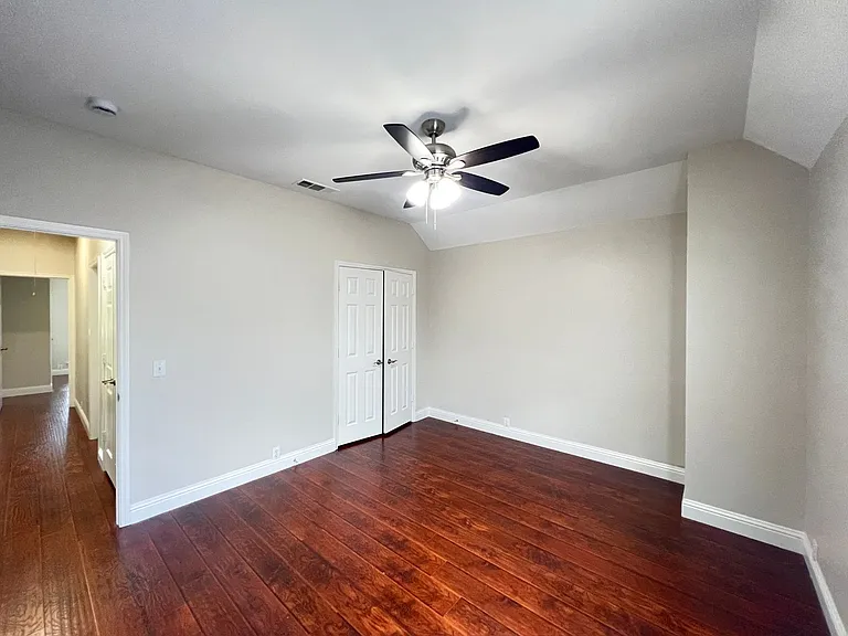 2505 Hunters Run Dr — Photo 37