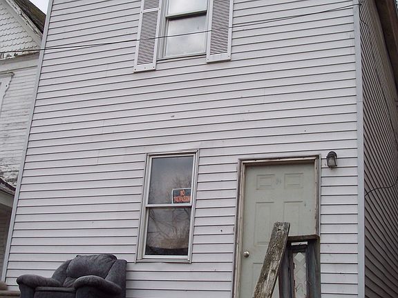 2nd image of 909 Florence St