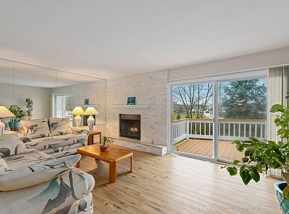 2nd image of 1821 Downey Ct