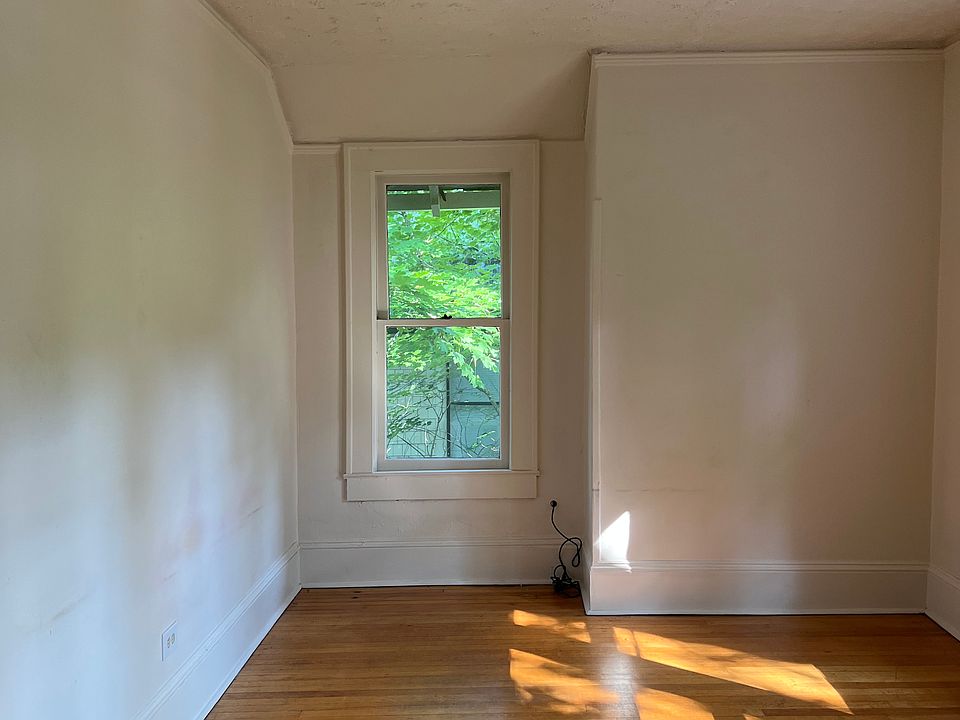 1st image of 107 Cumberland Ave #C