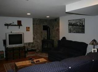 252 E Thompsons Point Rd, Charlotte, VT 05445