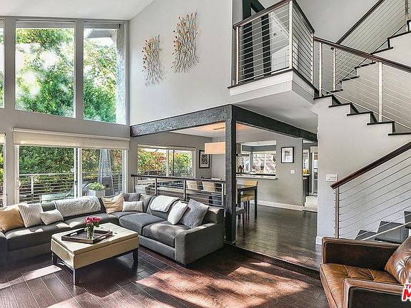 3rd image of 2793 Woodwardia Dr