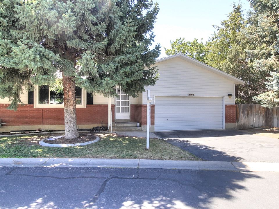 1st image of 3286 E Bengal Blvd