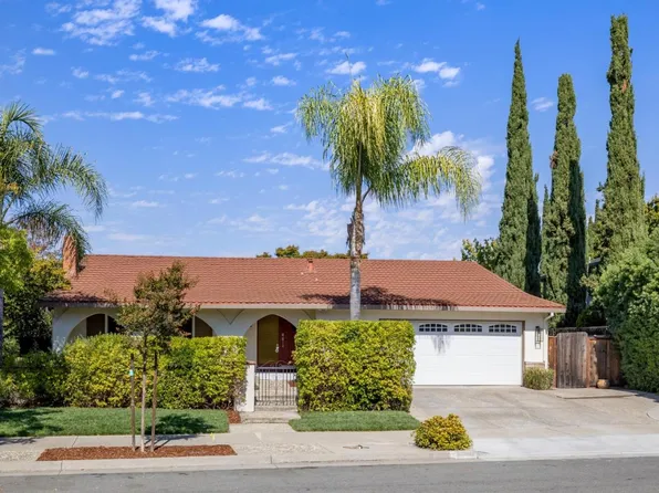 19743 Wintergreen Dr, Cupertino, CA 95014