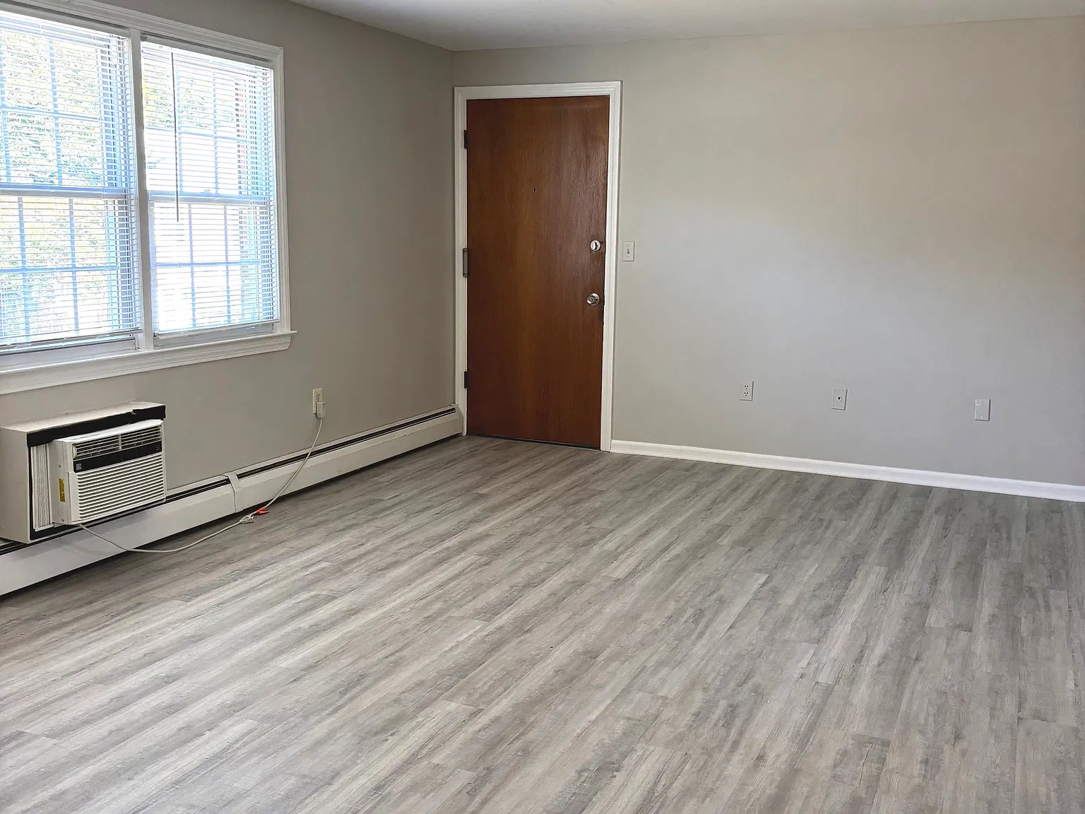 1 bed, 1.0 bath, 725 sqft, $1,800 — Photo 4