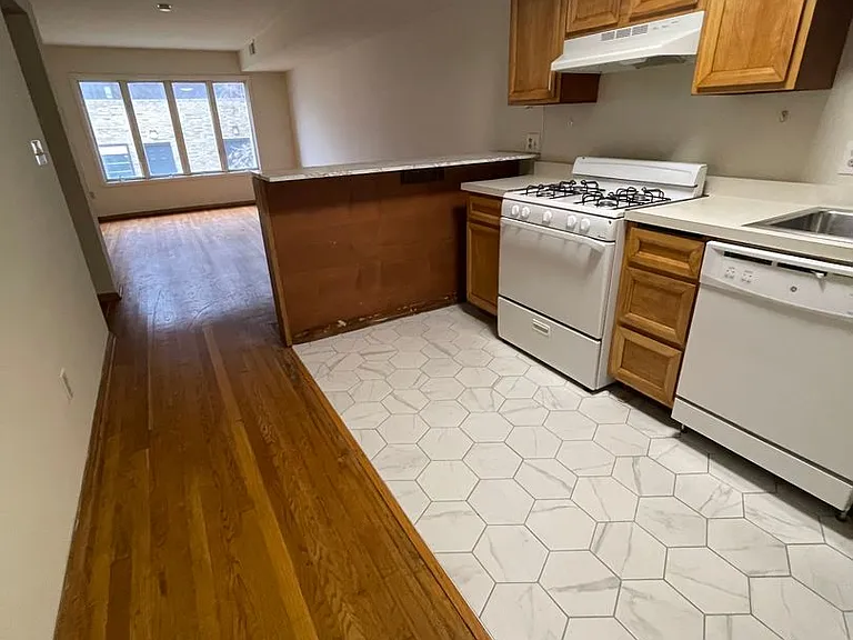70 W Northwood Ave — Photo 44