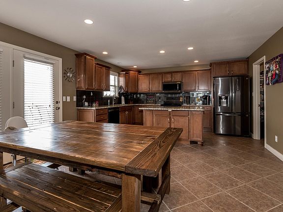 Breakfast area / Kitchen