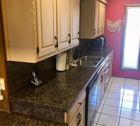 4th image of 307 Parkwood Ln