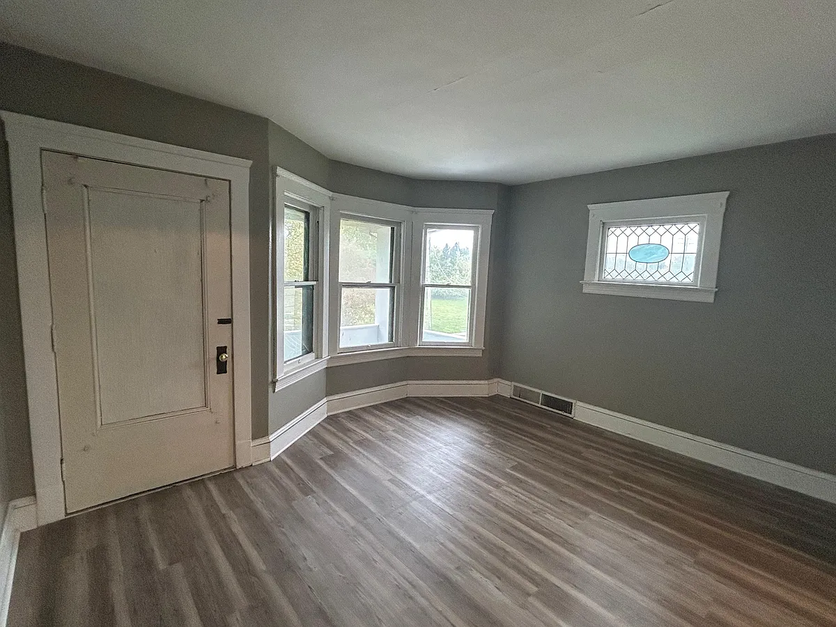 Building Photo - 3720 E 61st St #2