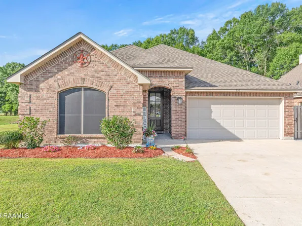 308 Commonwealth Dr, Carencro, LA 70520