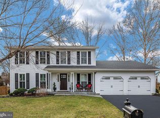 12529 Browns Ferry Rd, Herndon, VA 20170