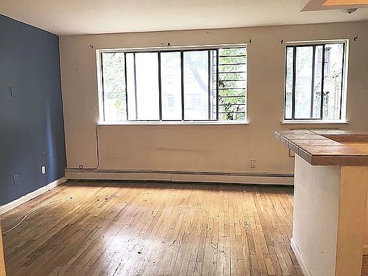 4th image of 59 Cooper St APT 4B