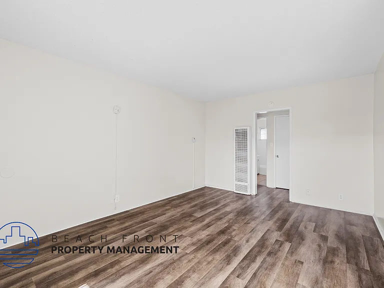 2126-2130 W. El Segundo Blvd. — Photo 1